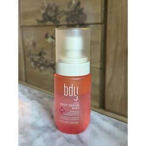 Mini Brightening Dual Phase Body Serum Mist with Niacinamide + Squalane 100 ml